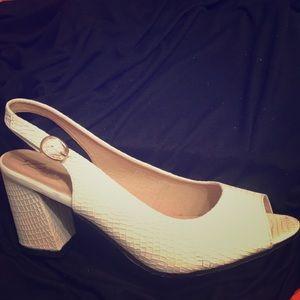 White sling back heels pee toe